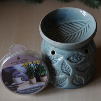 aromalampa dekor listu modrá
